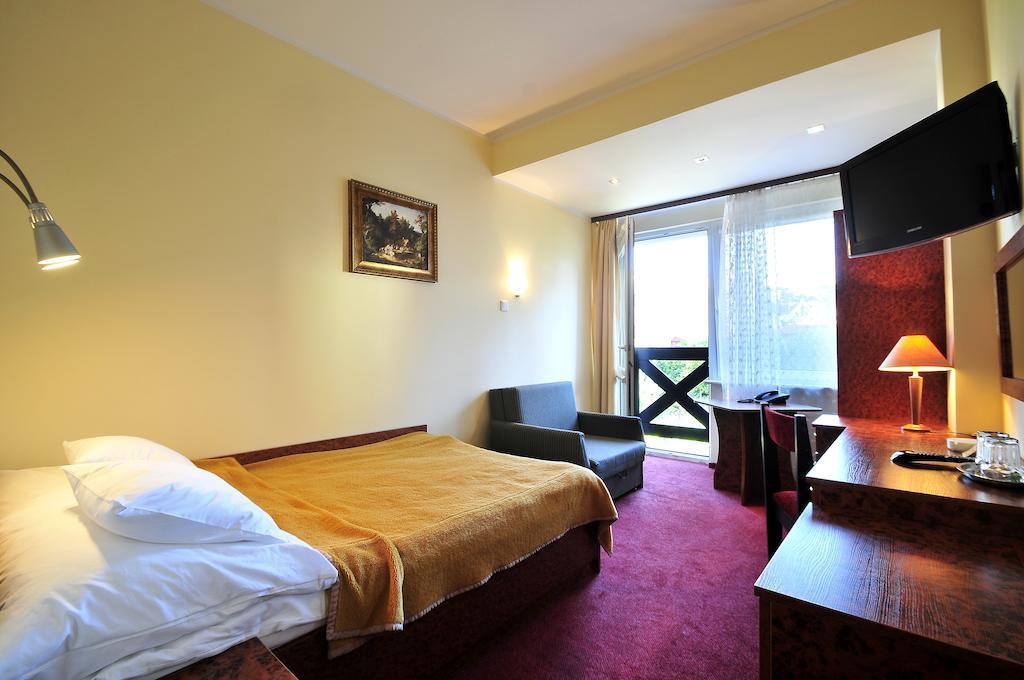 Hotel Continental Krynica Morska Room photo